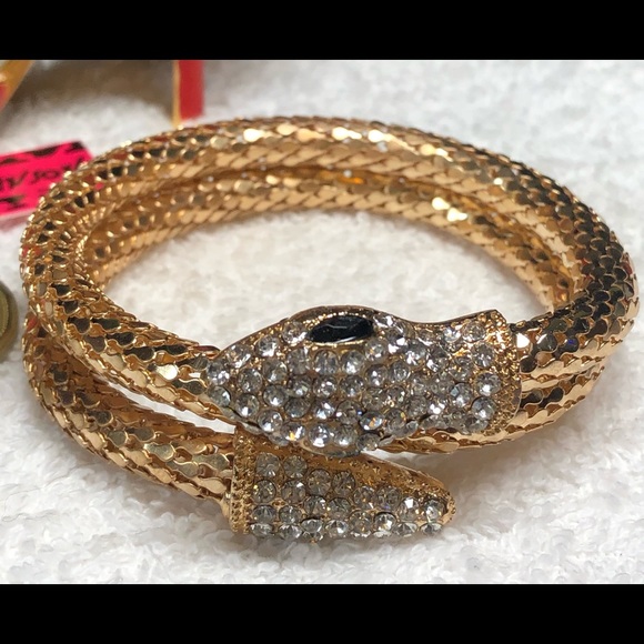🐍coiled wrap snake bracelet -Betsey Johnson NWT - Picture 4 of 10